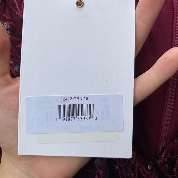 MAC DUGGAL Long Sleeve Sequined Lace Ruched Gown Garnet size 16 NWT - Picture 11 of 13